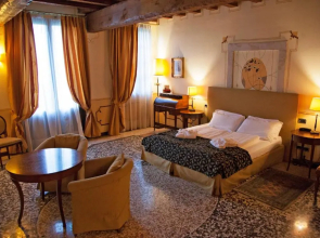 Hotel Villa Policreti