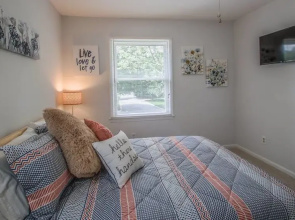4 bedroom, Nightingale Lane