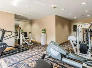 Quality Inn & Suites Hotel Muncie