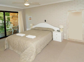 Illawong Inn 2 - 2 BDRM Unit on Mooloolaba Spit