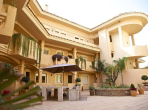 Aloha Hill Club Golf & Spa Apartments
