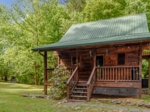 Whisper Creek 2 Bedroom Cabin by RedAwning