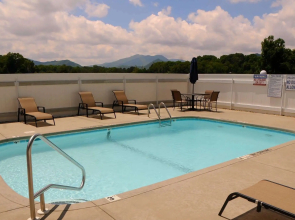 Days Inn by Wyndham Waynesville NC