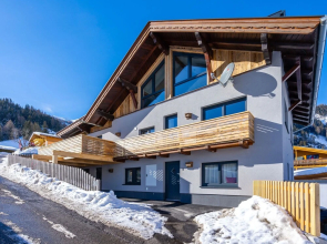 Attractive Holiday Home in Rauris, Near the ski Piste