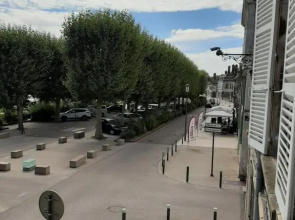 Et au pied coule une rivière, situation et vue idéales