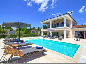 Villa Magnifica in Pinezici