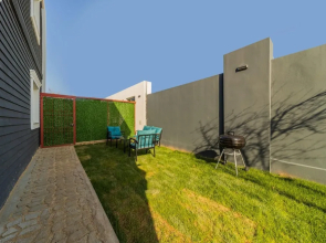 Villa With Pool and Backyard in Kepez