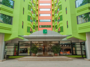 The Seasons Bangkok Huamark