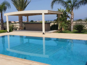 Noufaro Luxury Villa