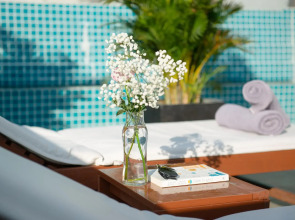 Seven Seas Hotel and Apartment