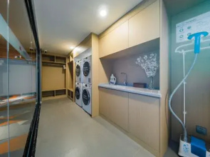 YUNIK E-sports Hotel (Jincheng People's Square Commercial Pedestrian Street)