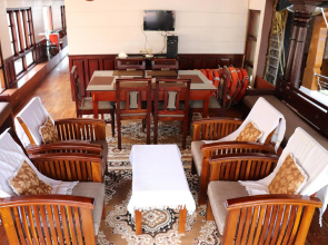 Sreekrishna Houseboat C/o Sreekrishna ayurveda Panchakarma Centre