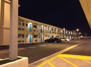 Anaheim Executive Inn & Suites