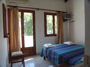 Anavaloussa Apartments