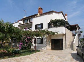 Nice and Cozy Apartment Ferry in Medulin