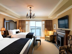 Oak Bay Beach Hotel