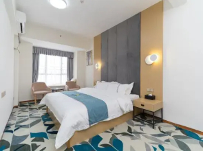 Yuanyu SOHO Apartment (Qingyuan Shunying Times Square)