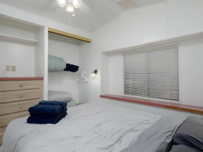 Lake Havasu Cabin Mtn&Lake Views, FREE ON SITE Boat Launch ramp and marina