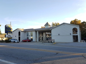 Swiss Village Inn