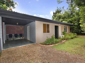 Mapleton Cabins & Caravan Park