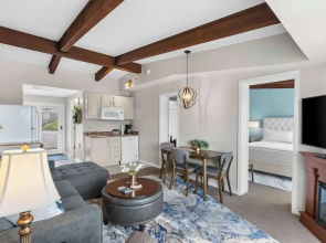 Little Dipper Cozy Condo for 6 w/ Resort-style Amenities