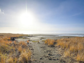 Oceanfront Moclips Retreat w/ Beach Access & View!