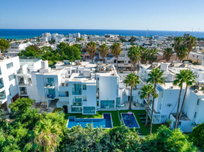 Rio Gardens - Fresh Studio w Shared Pool