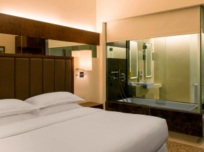 Sheraton Mall of the Emirates Hotel, Dubai