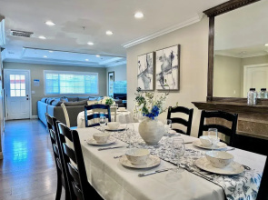 Stunning 8 bedroom 6 bathroom Pool Home