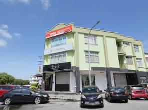 Semerah Suites by OYO Rooms