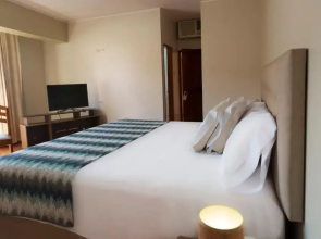 Aviro Hotel