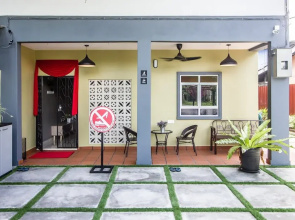 Plumeria 5BR Garden House by uBook