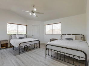 Heated Pool & Lake Views: Goodyear Getaway