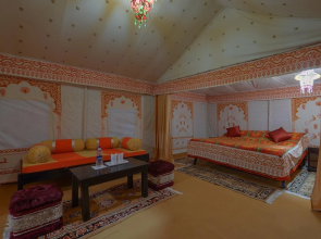 Camp e Khas