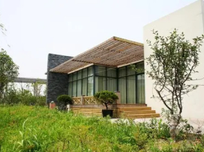 Zhenjiang Runyang Bridge Hotel