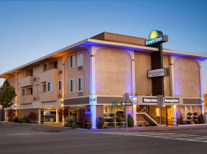 Days Inn by Wyndham Eureka CA