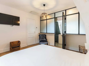 Haven of Peace With Heated Pool and Garden