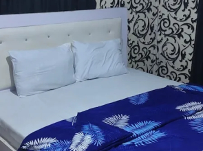 White Emirates Hotel and Apartment