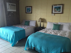 Edgewater Lodge