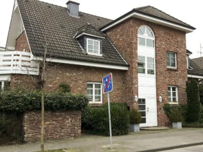 Tolstov Aparments - 1 und 2 Zimmer Wohnungen - 20 Min Messe DUS