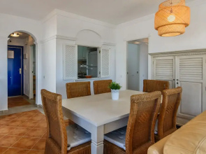 Beachfront Family Comfort Apartment