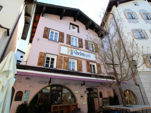 Apartment Glockenspiel by Apartment Managers