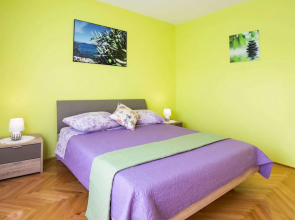 Delightful Apartment in Vir With Garden