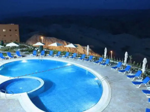 Golden Tulip Khatt Springs Resort & Spa
