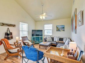Walk to Gulf: Surfside Beach Home w/ Deck