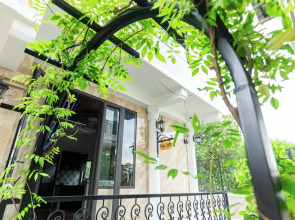 Iris Hill Villa Hue