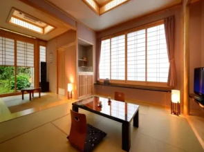 Yokobori Onsen Shiunkaku