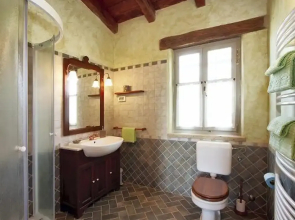 Traditonal Stone Villa For 9 People With Pool In Central Istria