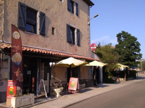 Hôtel Restaurant LES VOYAGEURS