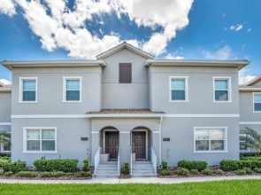 Storey Lake Amazing Resort 4 Bedroom Home! 4 Townhouse by Redawning